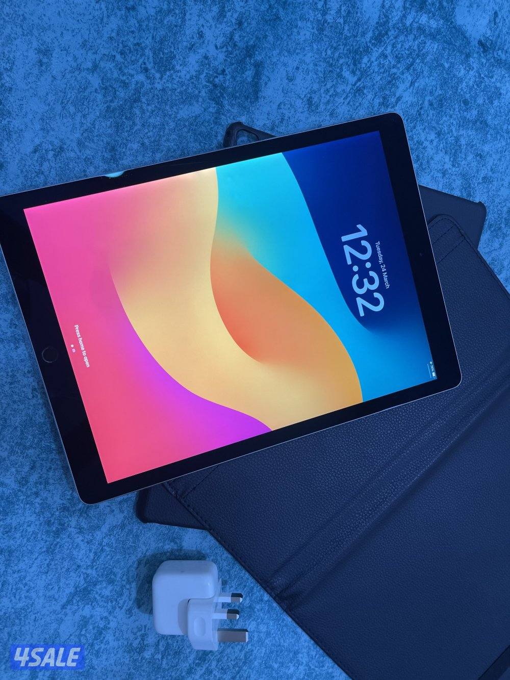 ايباد ابل برو 12.9 بوصة 512  قيقا  نظيف جدا ولا زلغ4