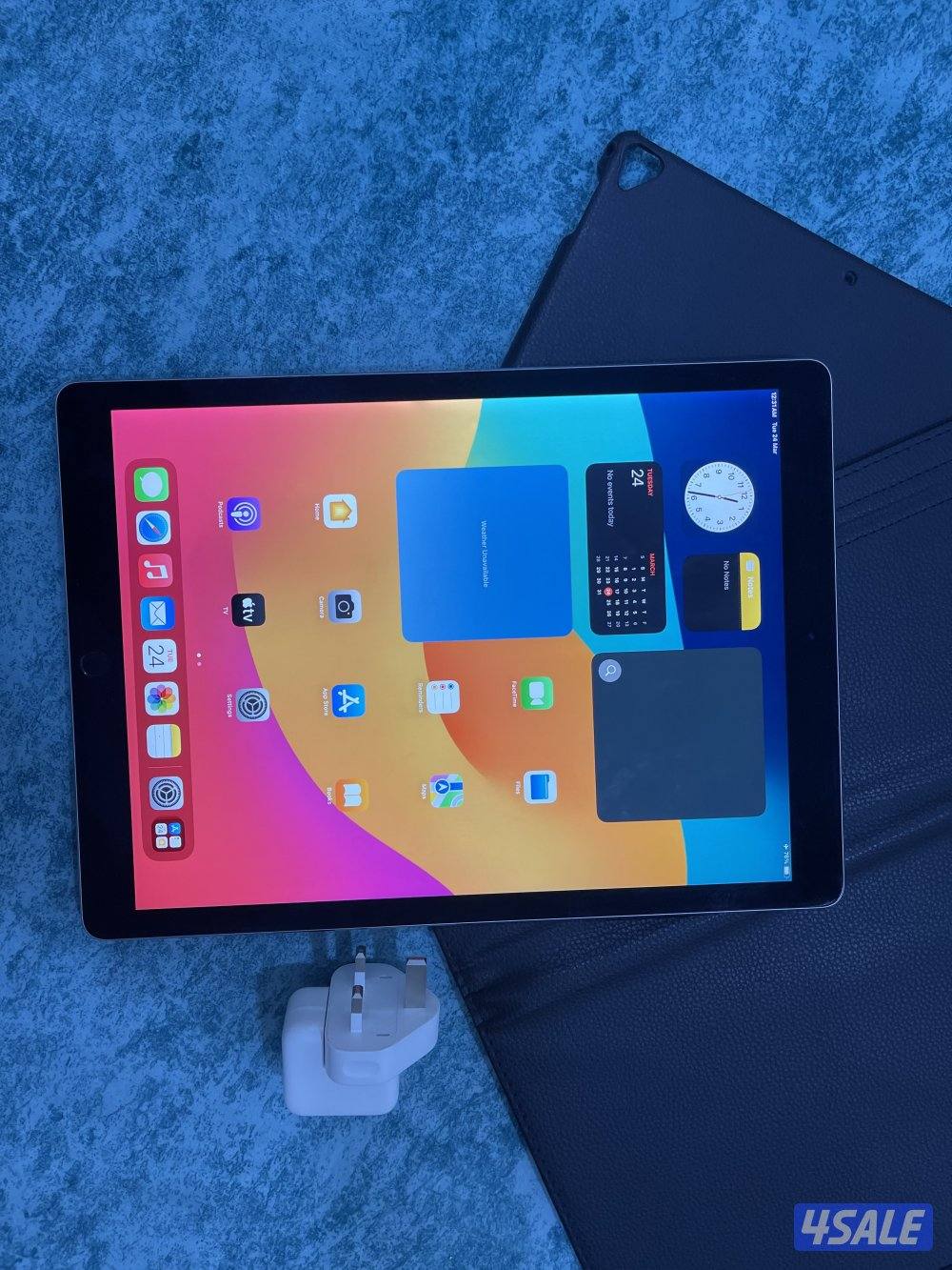 ايباد ابل برو 12.9 انش 512 قيقا  نظيف وشغال تمام مو مفتوح ولا شي فيه0