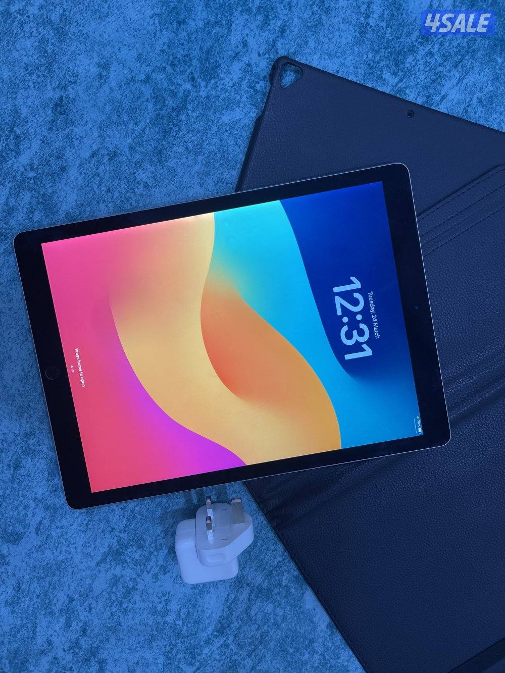 ايباد ابل برو 12.9 انش 512 قيقا  نظيف وشغال تمام مو مفتوح ولا شي فيه3