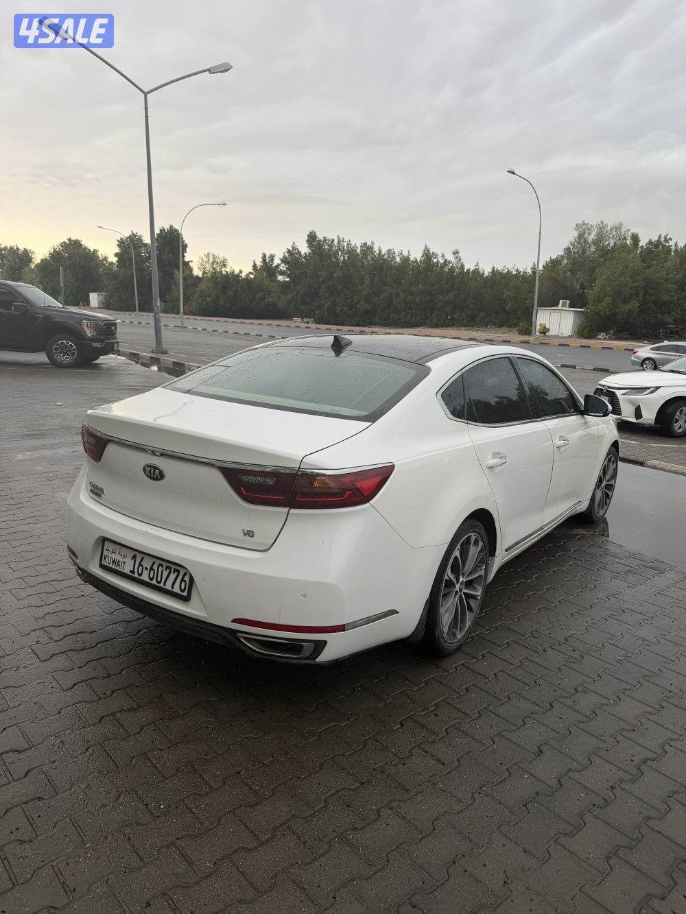 للبيع كيا كادينزا 20192