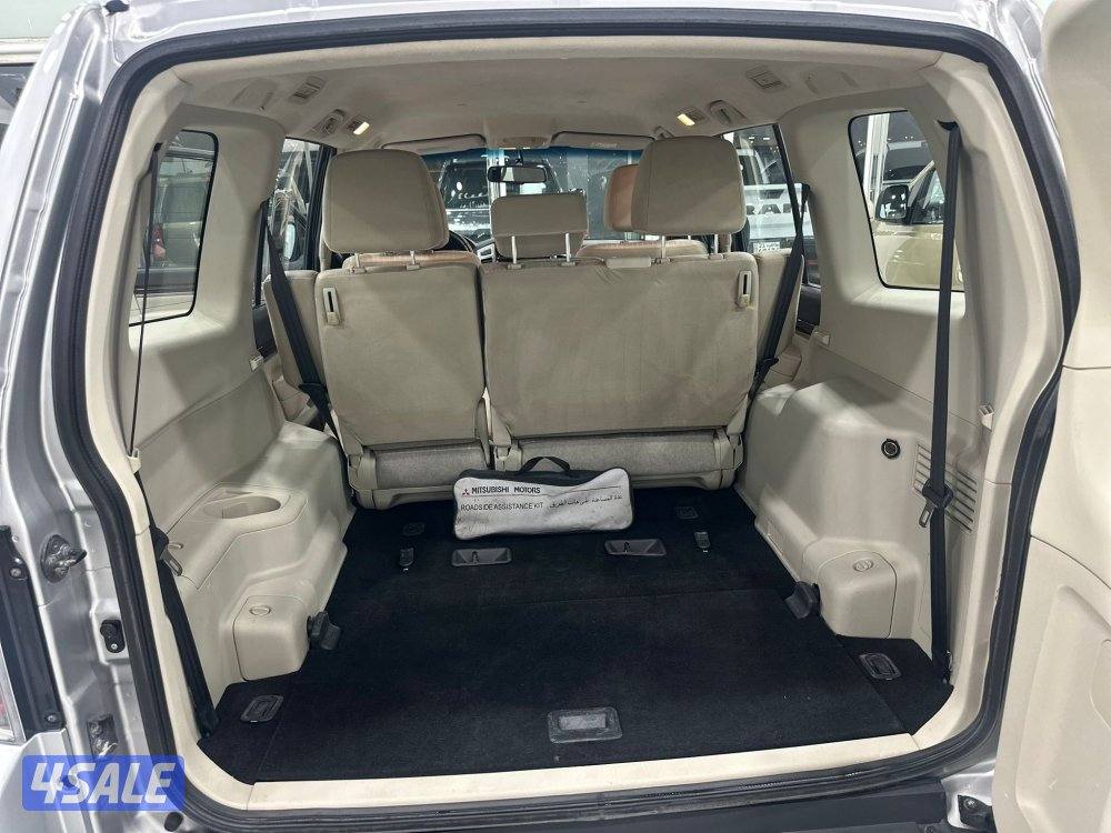 باجيرو متسوبيشي موديل ٢٠٢٢ ماكينه صغيره ماشي ١٥٧ الف كم وارد الوكاله7