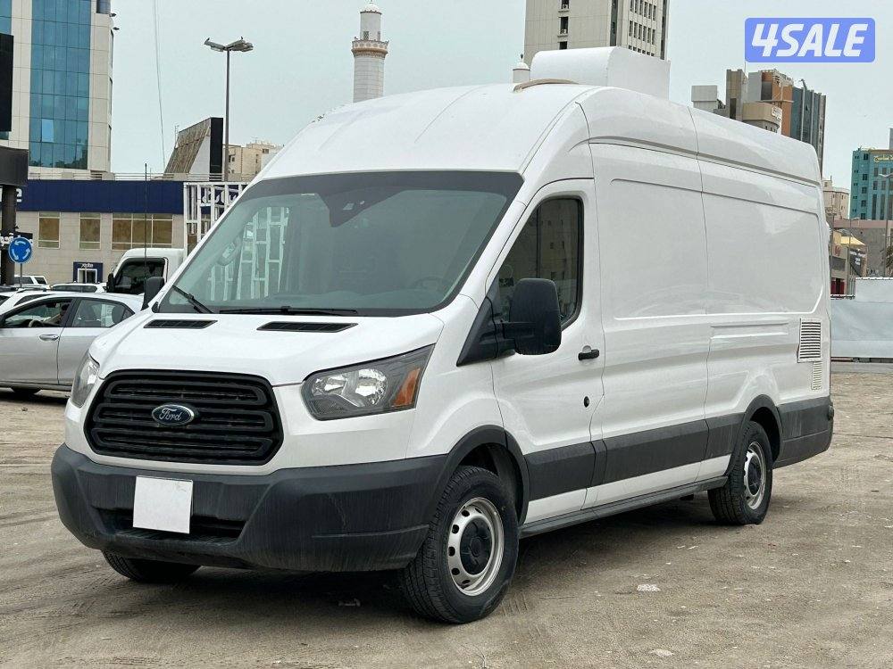 فورد ترانزيت
موديل 2019 
عداد: 18 الف صبغ وكالة0