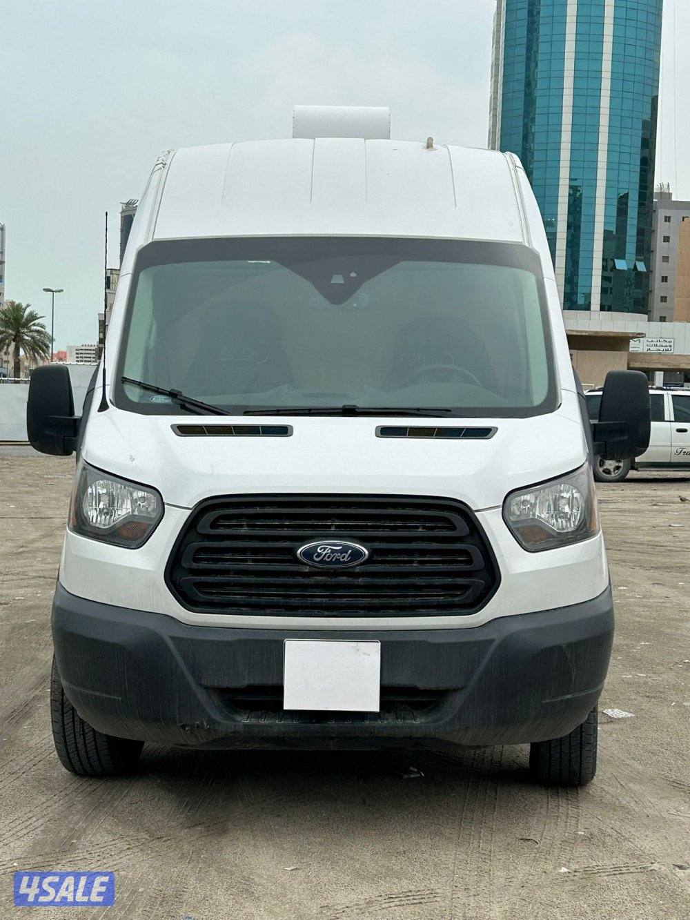 فورد ترانزيت
موديل 2019 
عداد: 18 الف صبغ وكالة1