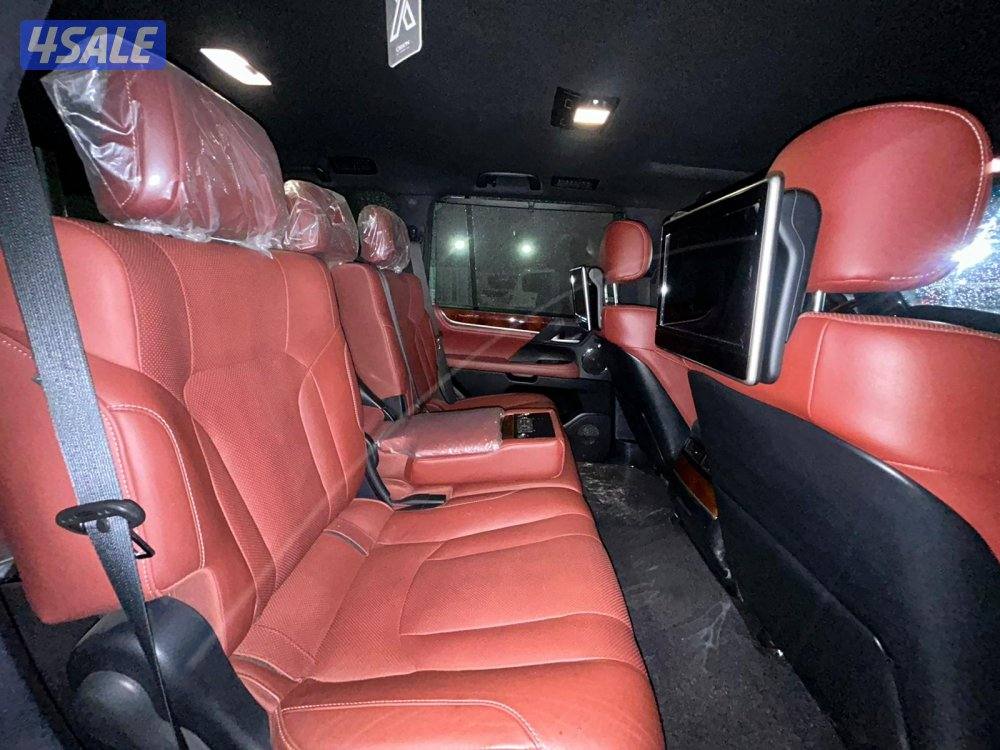 لكزس LX570 درجة اولى موديل 2020 ماشى 222.000 k.m4