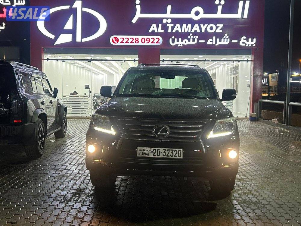 لكزس LX570 درجة ثانيه موديل 2012 ماشى 372.000 k.m وارد الساير .0