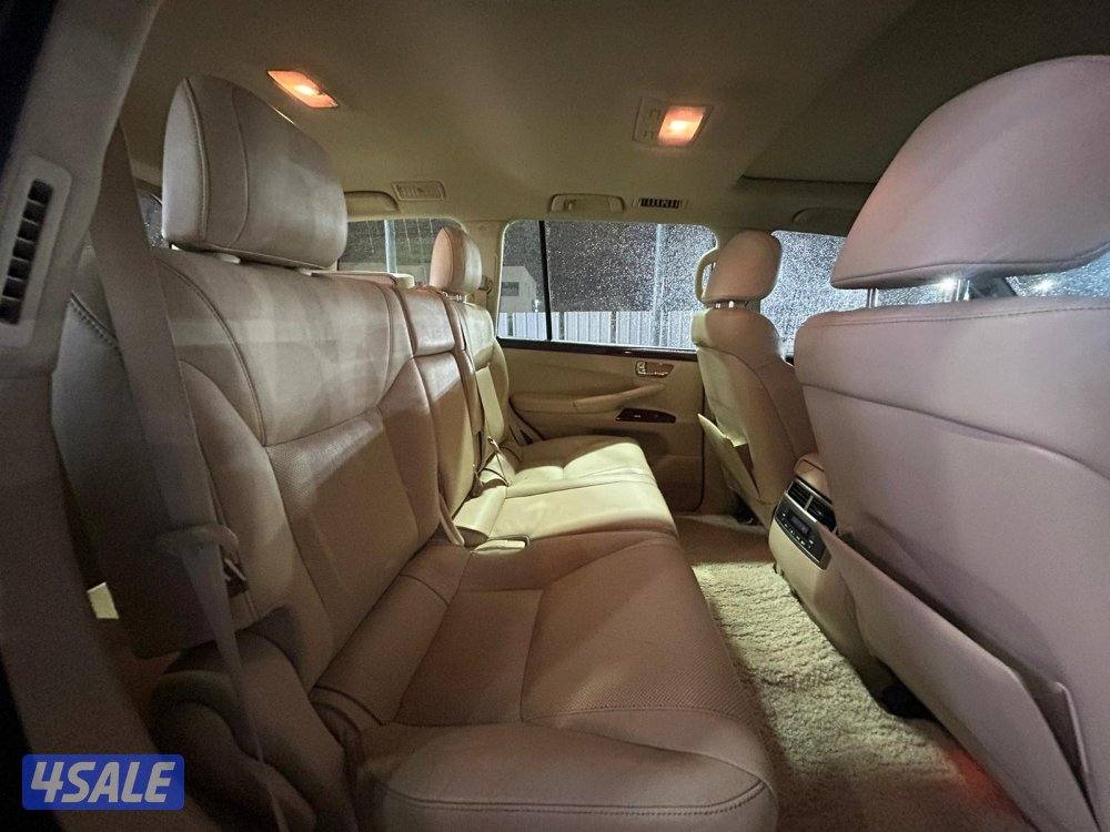 لكزس LX570 درجة ثانيه موديل 2012 ماشى 372.000 k.m وارد الساير .4