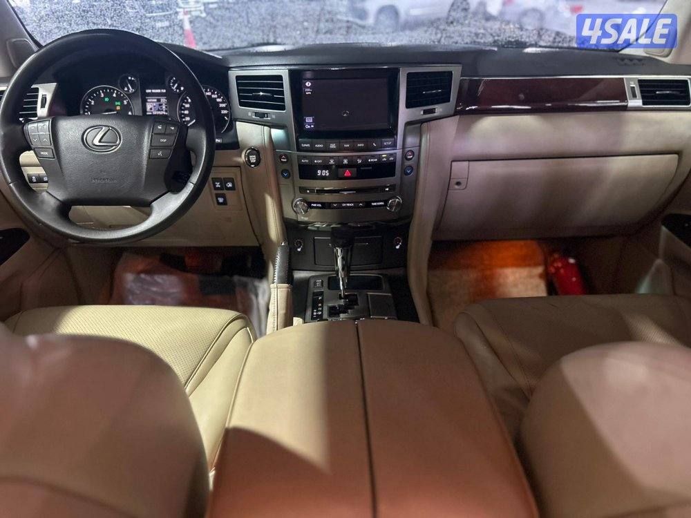 لكزس LX570 درجة ثانيه موديل 2012 ماشى 372.000 k.m وارد الساير .6