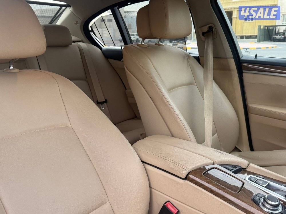 للبيع بي ام دبليو موديل 2013 حجم 520 وارد الوكالة5