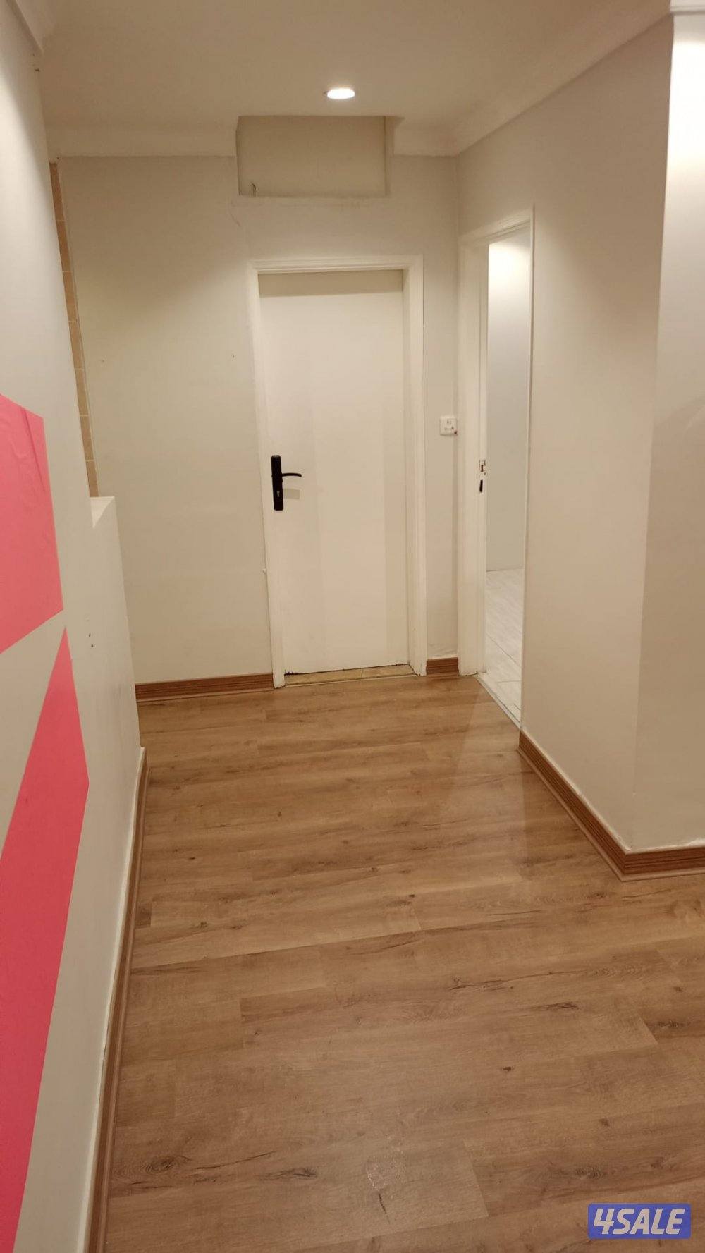 شقه للإيجار غرفه وصاله وحمام ومطبخ جاهزه للتسليم فوري متاح كويتي او وا2