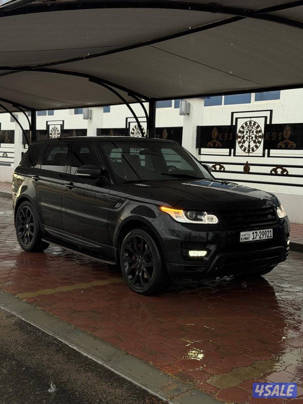 للبيع رنج روفر سبورت 2015  V8 سوبر جارج  اعلا فاه بالوكاله2