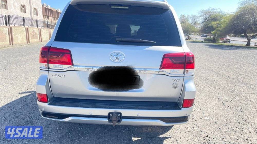 للبيع لاند كروزر ٢٠١٦ سلفر2