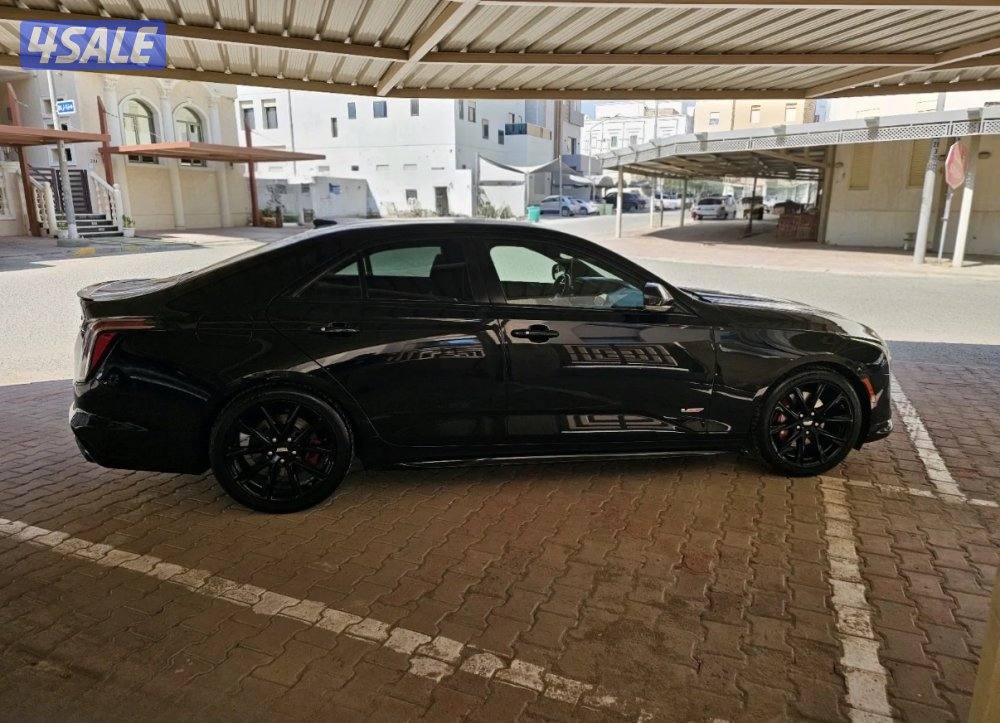 2020 Cadillac CT4-V Low Mileage / Under Warranty3