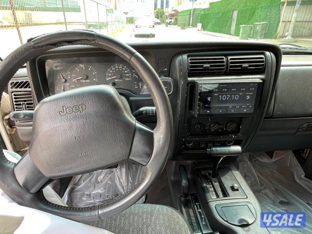 جيب شيروكي8