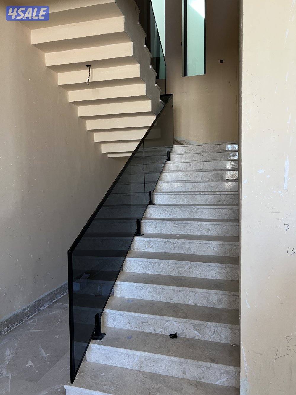 تركيب جميع أنواع الزجاج والمرايا شاور بكس طاوله طعام ديوانيه2