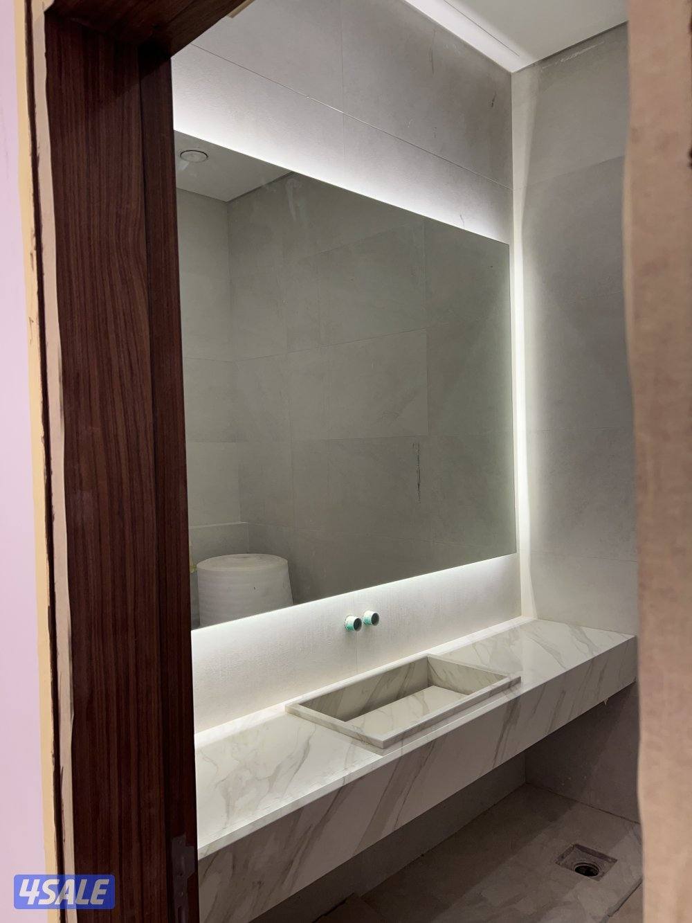 تركيب جميع أنواع الزجاج والمرايا شاور بكس طاوله طعام ديوانيه7