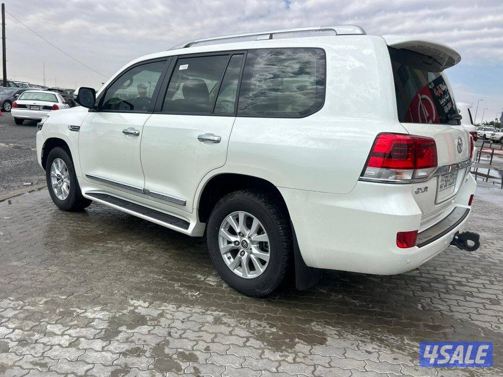 تويوتا لاند كروزر GX.R-V6 موديل 2021 ماشى 43.000 k.m وارد الساير .2
