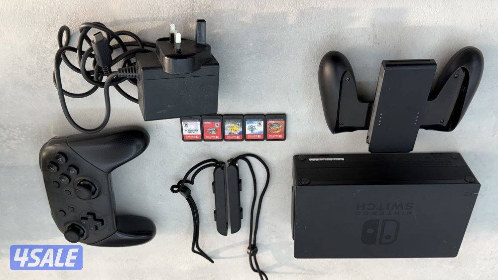 Nintendo Switch 6 Games + Pro Controller2