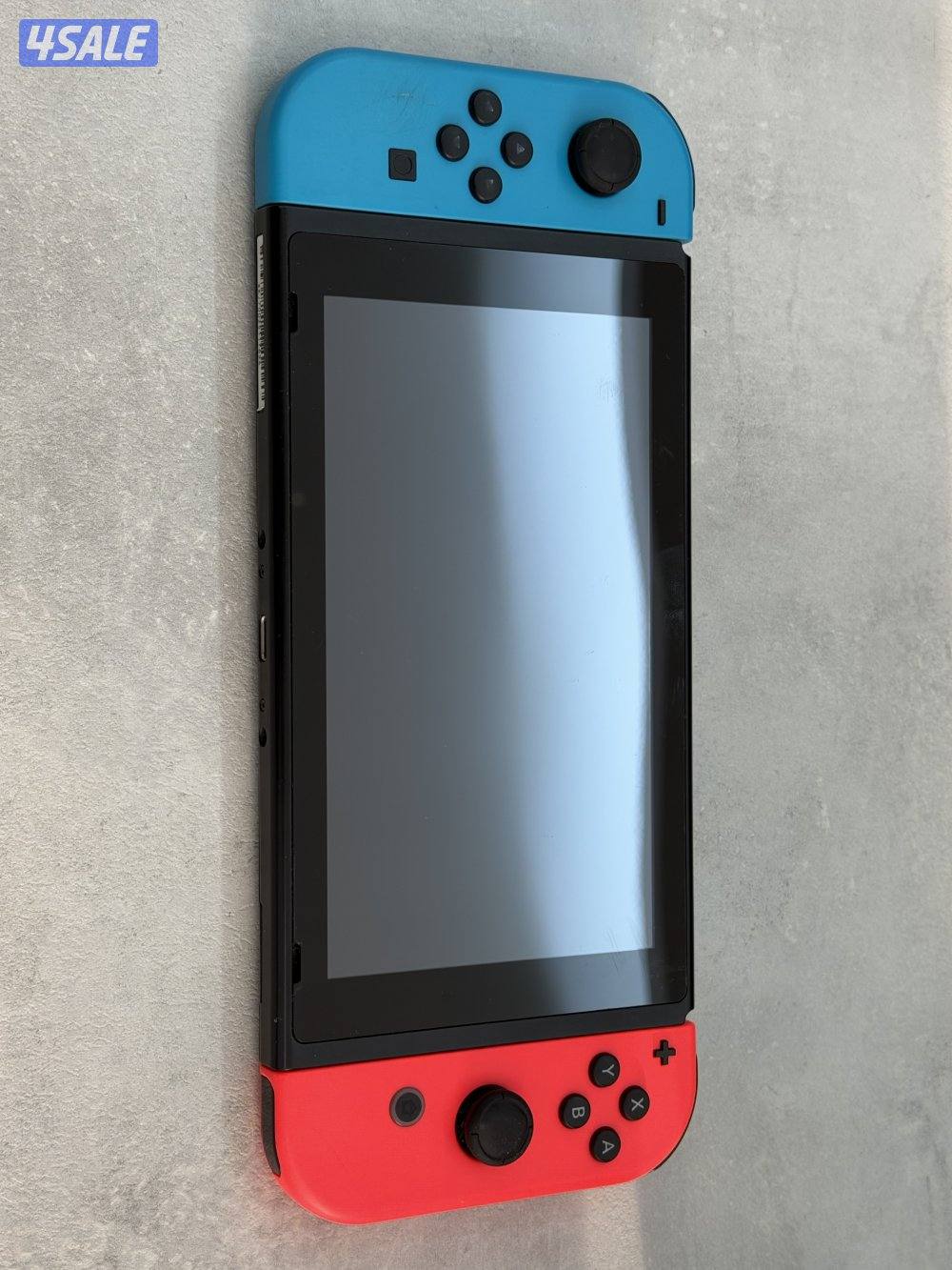 Nintendo Switch 6 Games + Pro Controller5