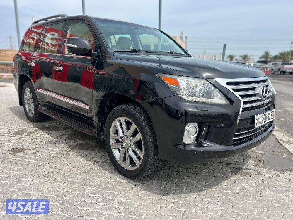 لكزس LX570 درجة ثانيه  موديل 2012 ماشى 372.000 k.m  وارد الساير1