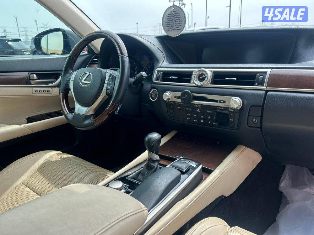 لكزس GS350 موديل 2012 ماشى 143.000 k.m وارد الساير.7
