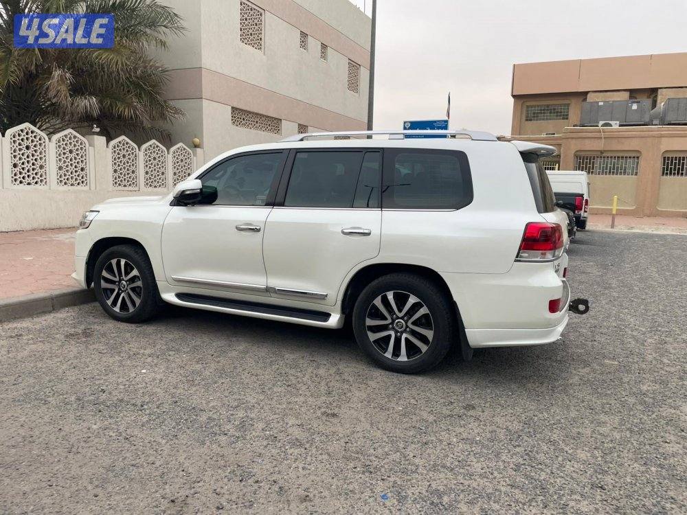 للبيع لاند كروزر ٢٠١٩4