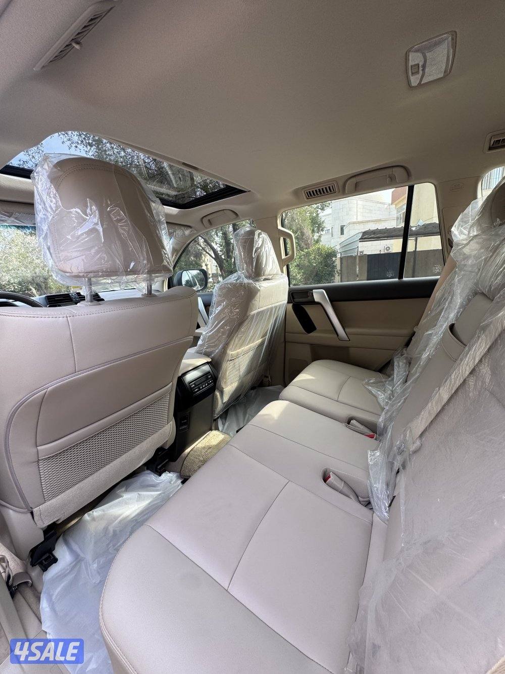 للبيع برادو TXL 2022 الدرجة الاولى صبغ الوكالة عداد 44 الف5