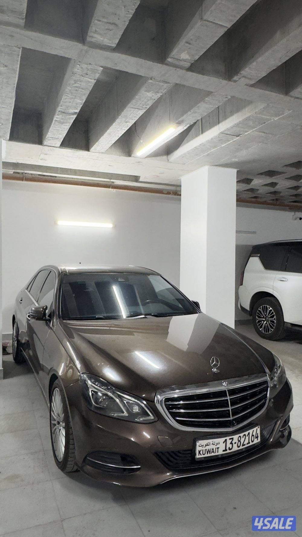 للبيع - E300- موديل 2015 - كامل المواصفات فتحة سقف ، سنسر امامي وخلفي0