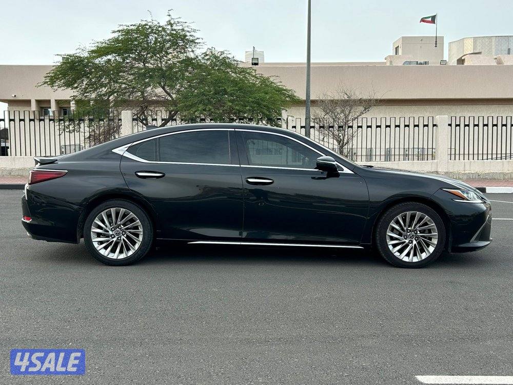ليكزس 
ES 350
اعلى فئه7