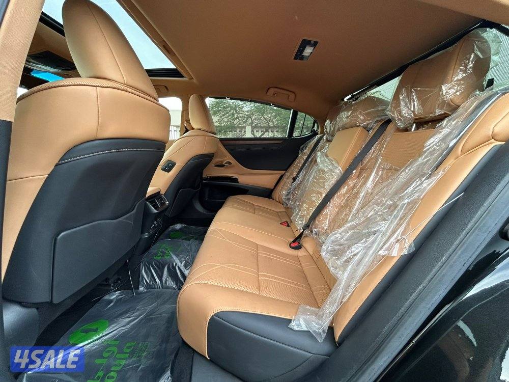 ليكزس 
ES 350
اعلى فئه11