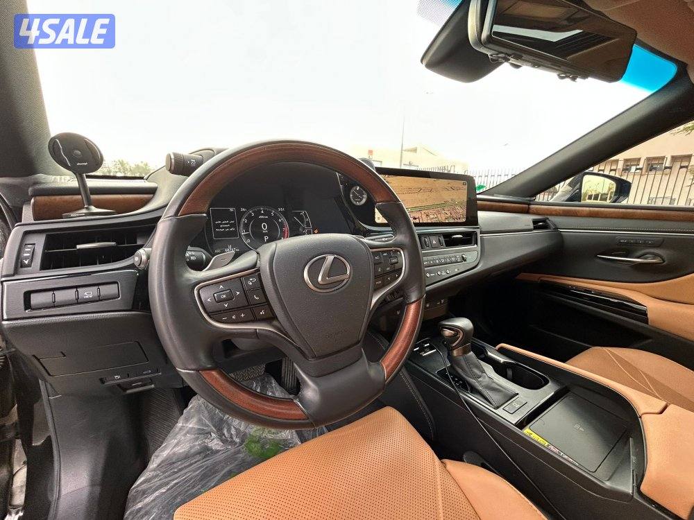 ليكزس 
ES 350
اعلى فئه12