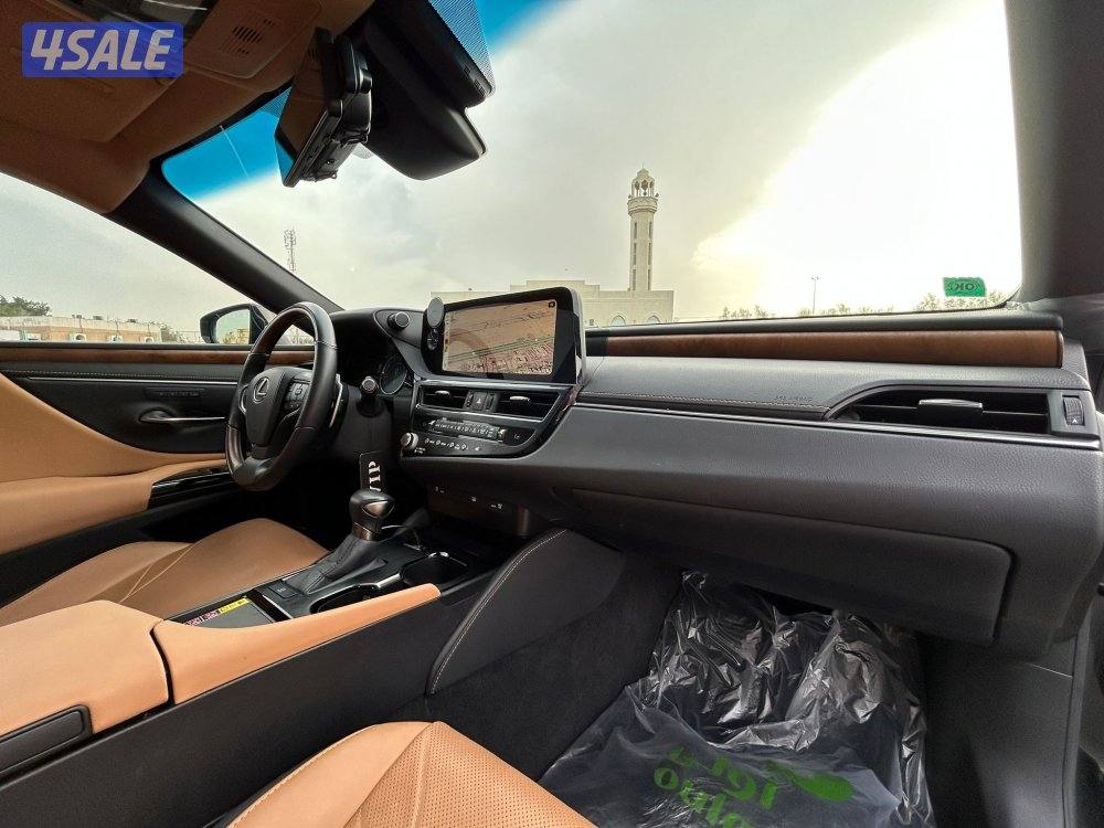 ليكزس 
ES 350
اعلى فئه14
