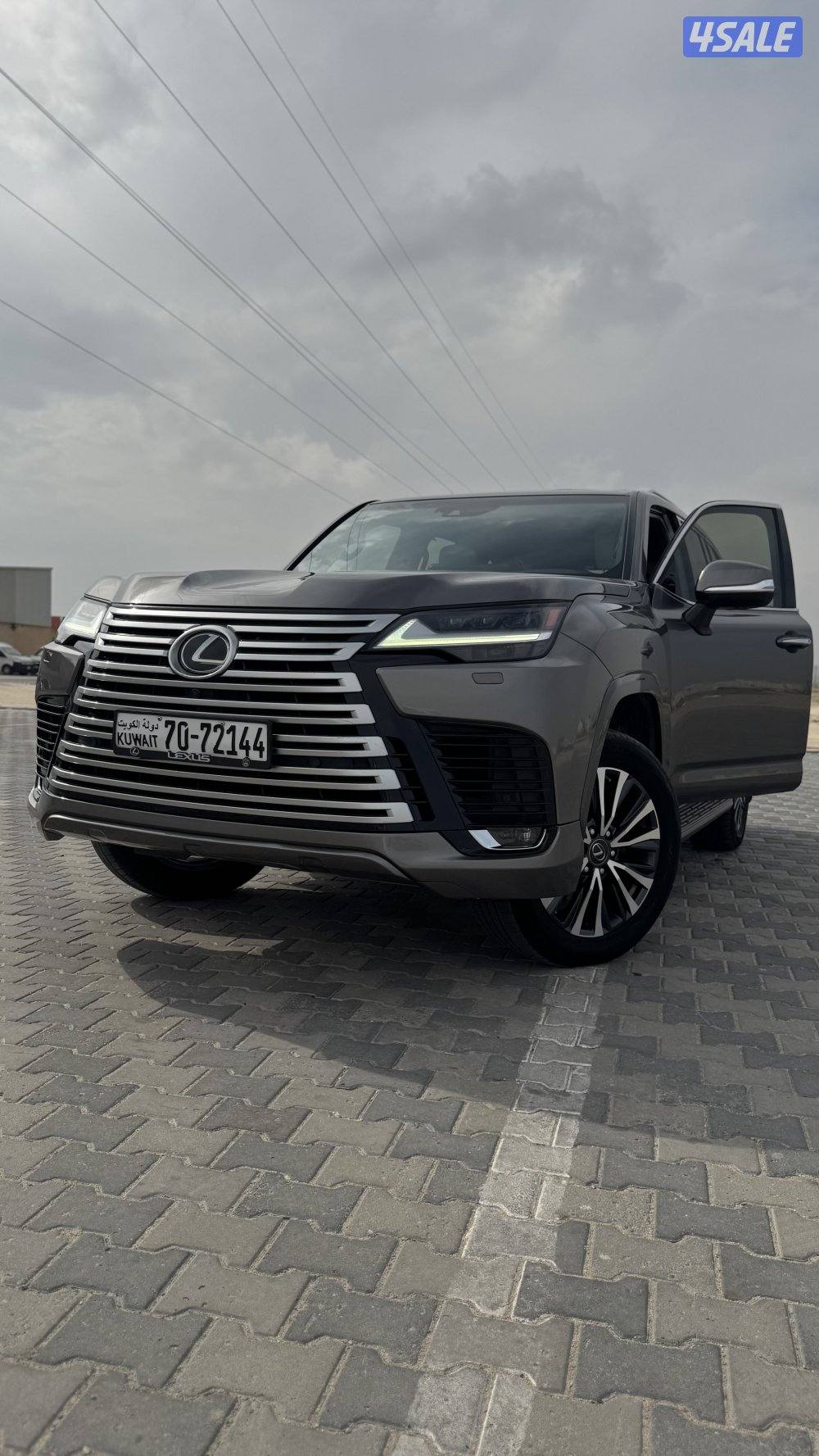 للبيع لكزس Lx600 الدرجة الثانية صبغ الوكالة تحت الكفالة0