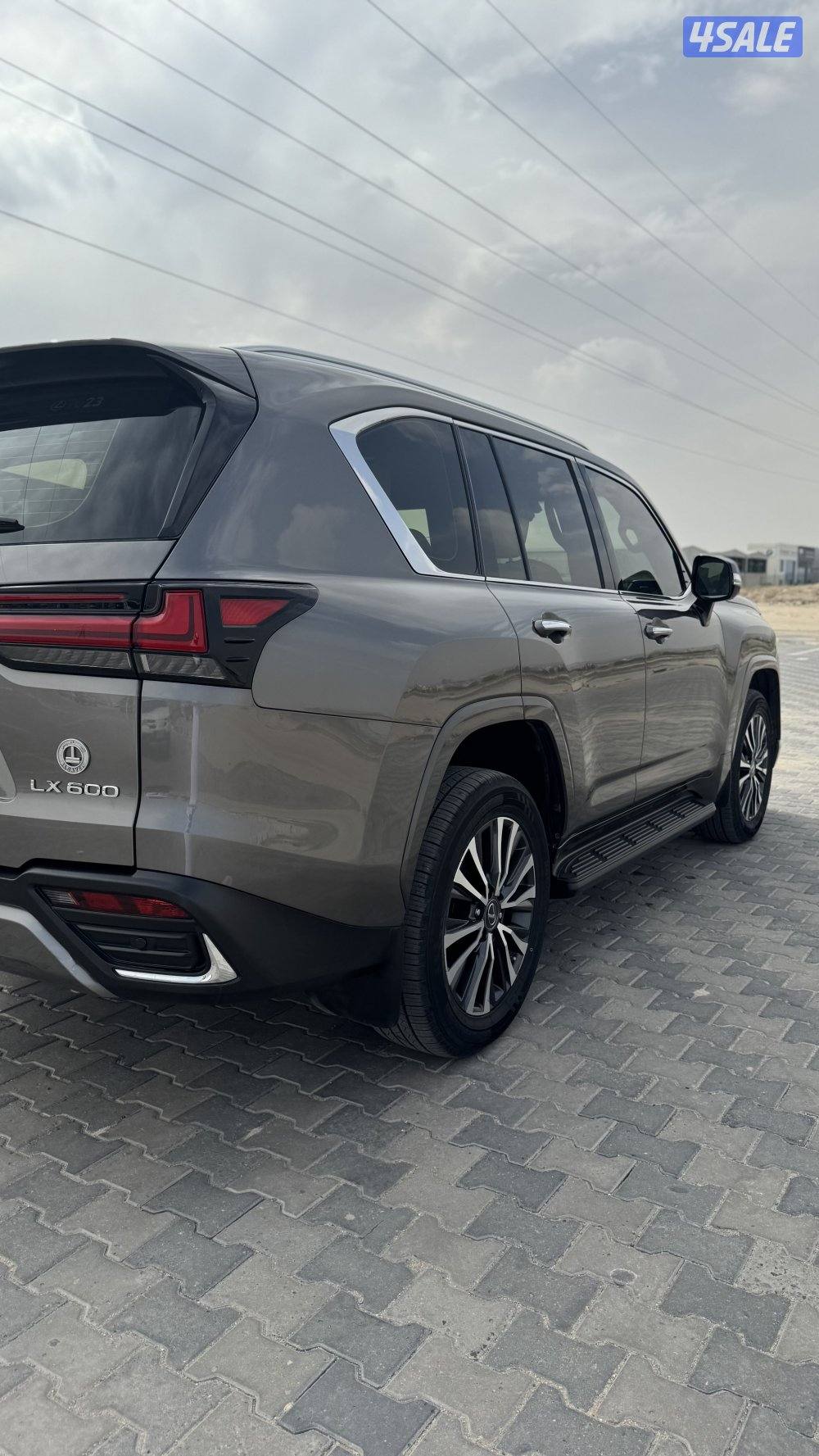 للبيع لكزس Lx600 الدرجة الثانية صبغ الوكالة تحت الكفالة2