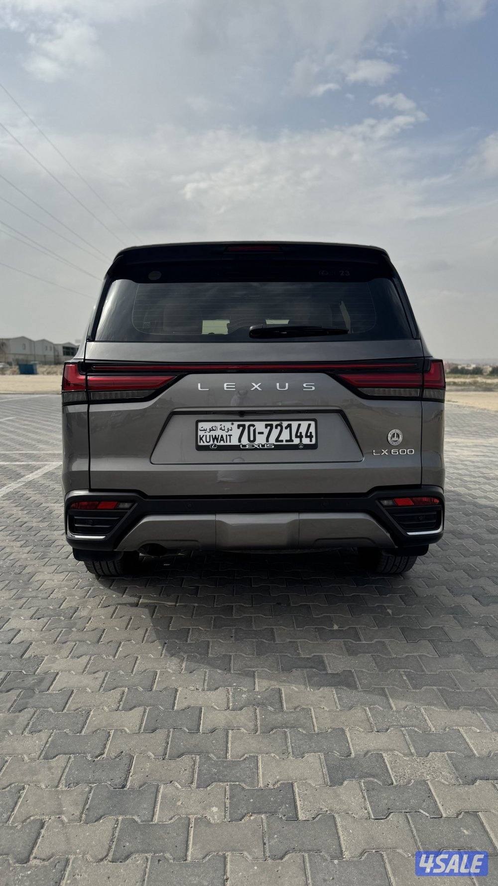 للبيع لكزس Lx600 الدرجة الثانية صبغ الوكالة تحت الكفالة3