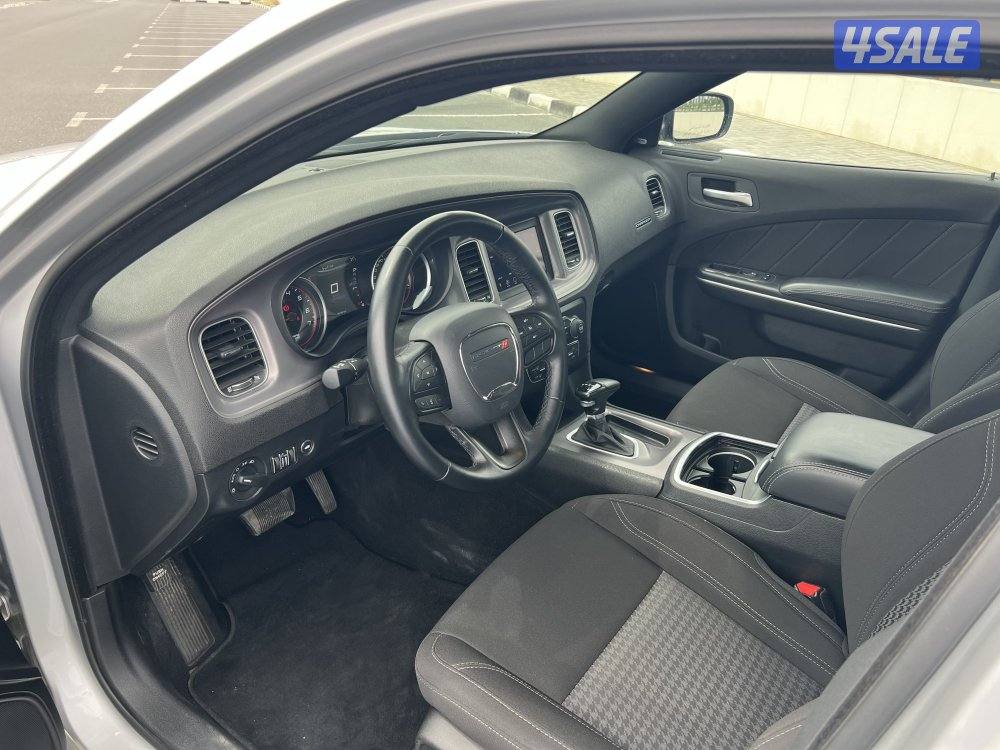 للبيع دوج تشارجر 20233