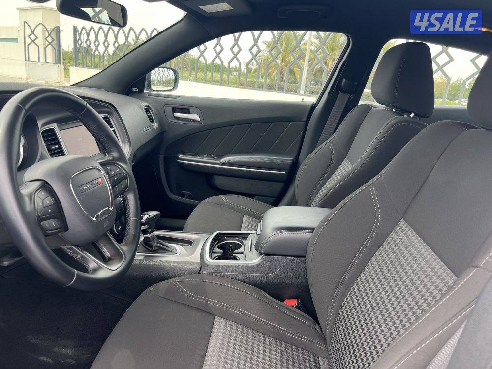 للبيع دوج تشارجر 20235