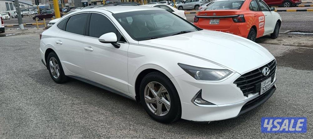 للبيع هيونداي سوناتا بحالة ممتازة 2020 عداد 88 الف1