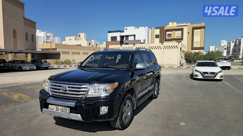 GXR 2015 V8 Limited0