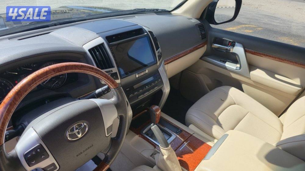 GXR 2015 V8 Limited12