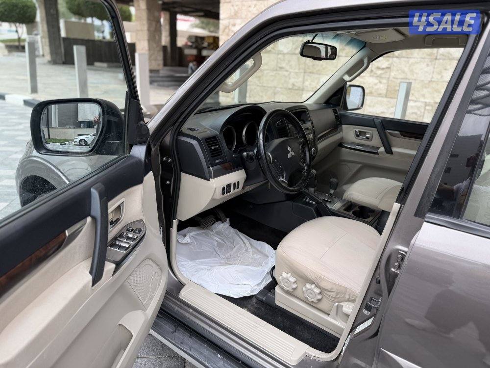 للبيع باجيرو موديل 2014 بحالة الوكالة5