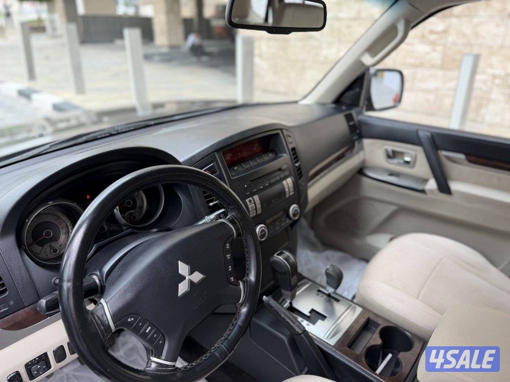 للبيع باجيرو موديل 2014 بحالة الوكالة6