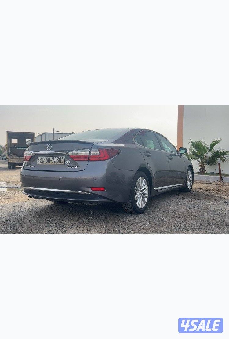 لكزس موديل 2018 بحالة المصنع عداد 136 🔥3