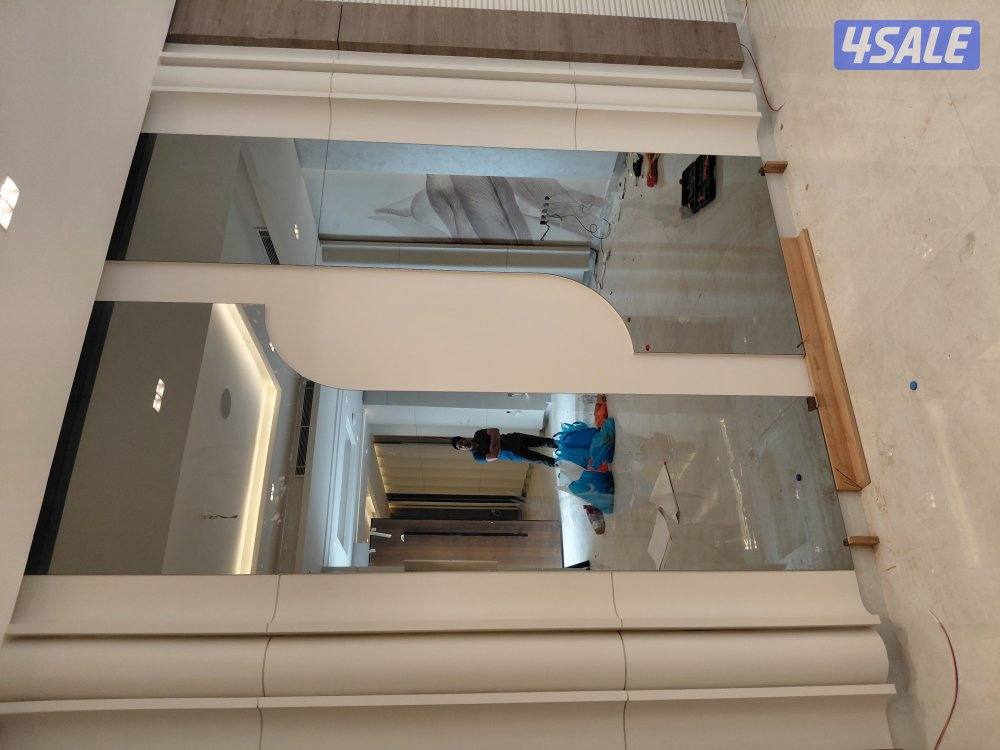 تركيب جميع اعمال الزجاج  شاور بوكس _دربزين _واجهات زجاج_ مرايا_ قواطع11