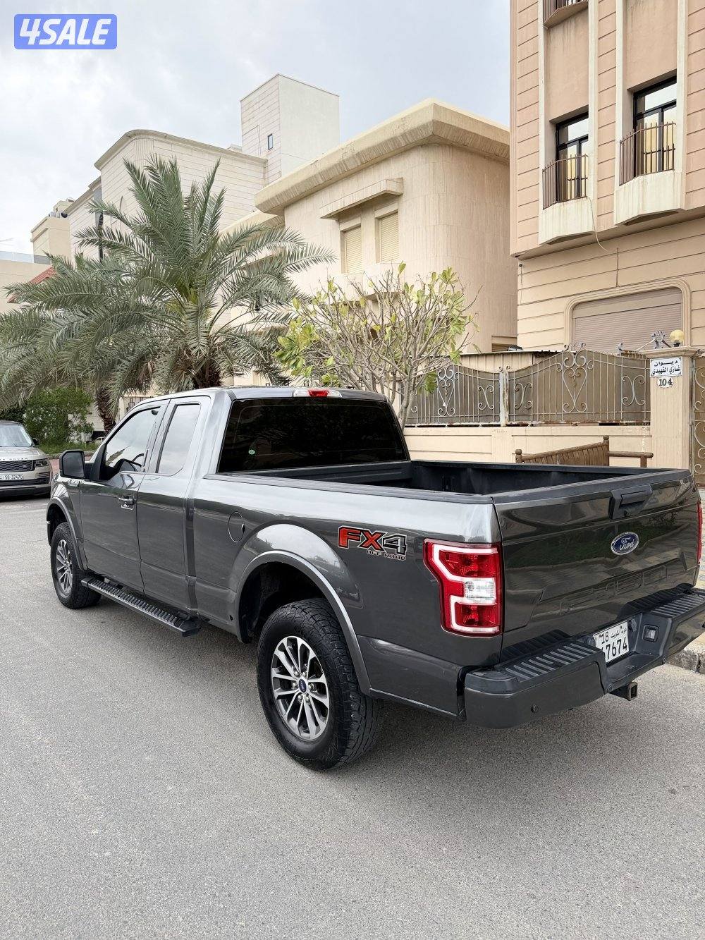 للبيع وانيت F150 شرط الفحص بل كامل1