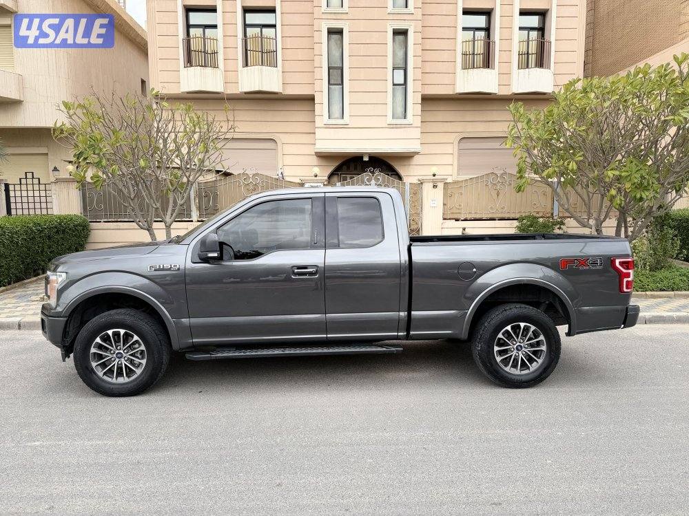 للبيع وانيت F150 شرط الفحص بل كامل4