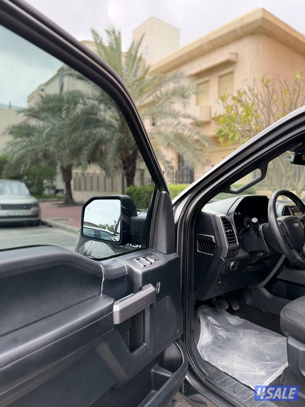 للبيع وانيت F150 شرط الفحص بل كامل9