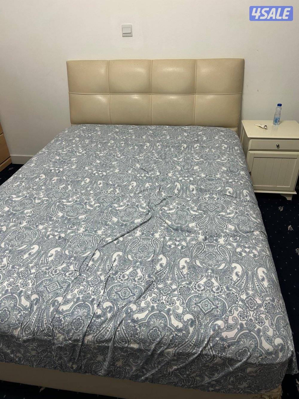 Multiple furniture pieces in food condition4