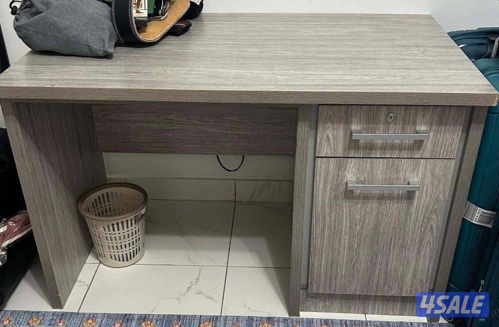 Multiple furniture pieces in food condition7