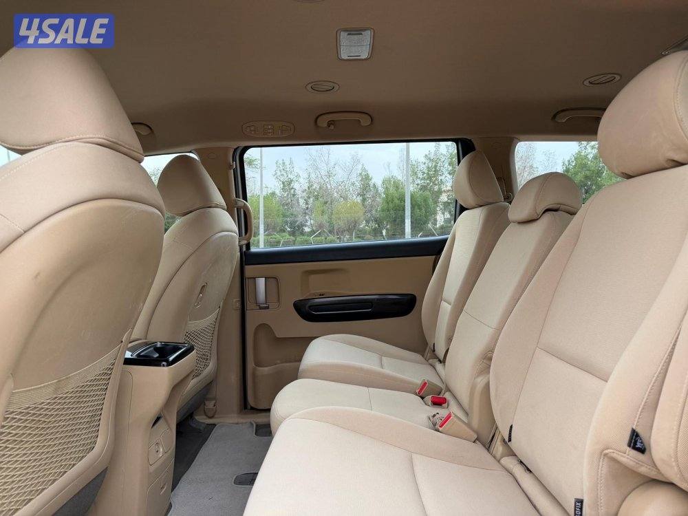 للبيع KIA GRAND CARNIVAL موديل 2017 وارد المطوع8