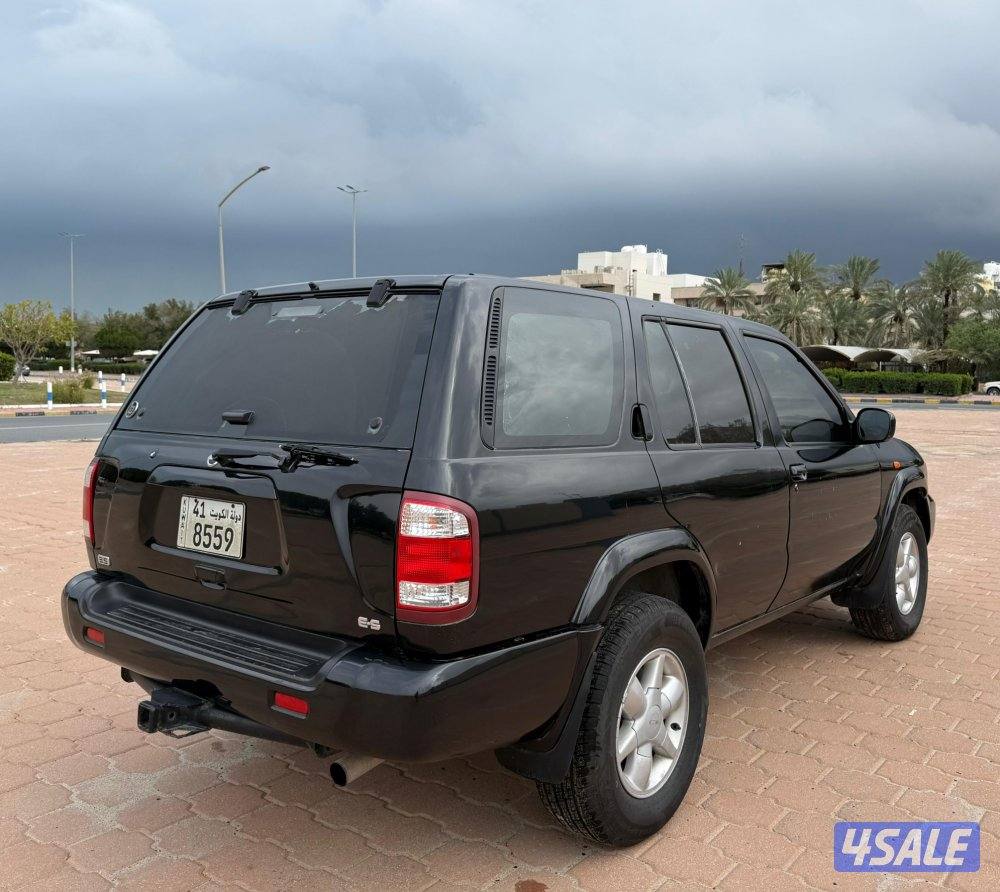 بحالة ممتازة جيب باثفندر ٢٠٠٥ محركات نظيفة دبل شغال مكيف بارد تواير جد2